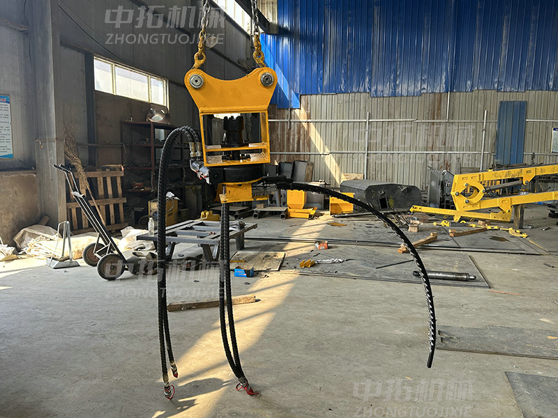 挖機(jī)改裝修剪機(jī)頭 (4).jpg