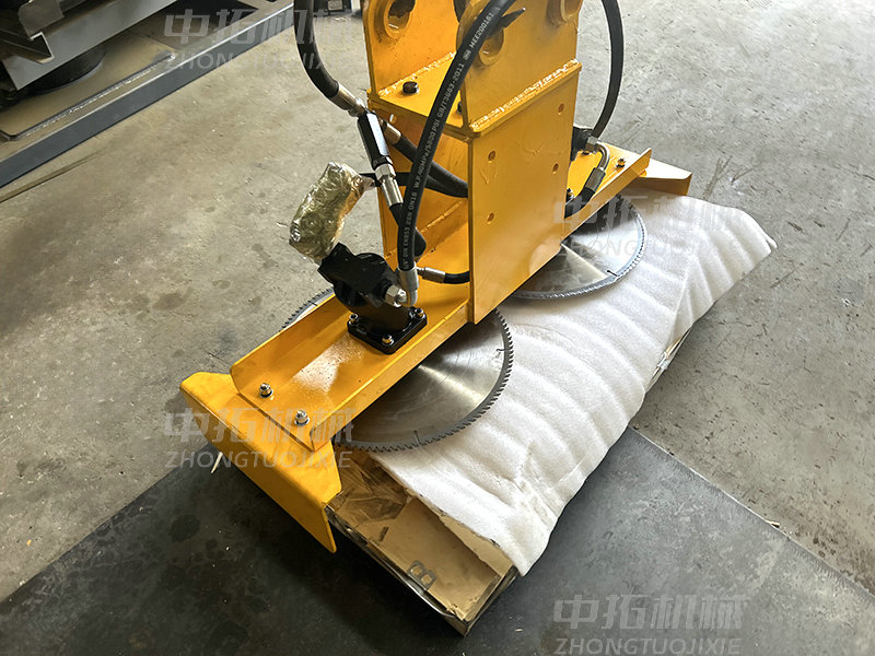 挖機(jī)改裝修剪機(jī)頭 (2).jpg