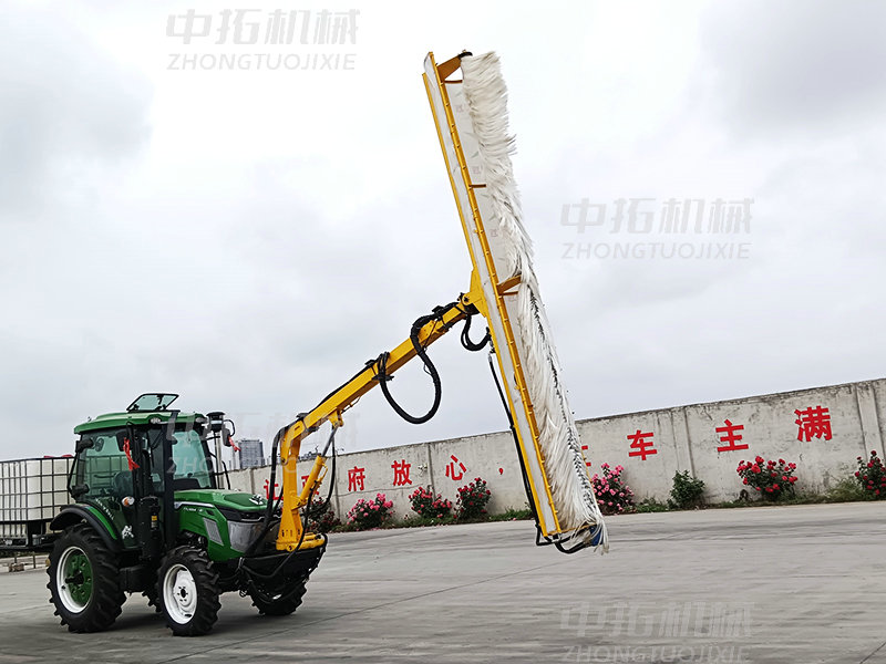 輪式光伏清洗機 (2).jpg