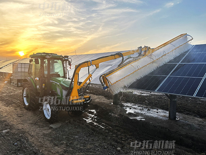 輪式光伏清洗機 (5).jpg